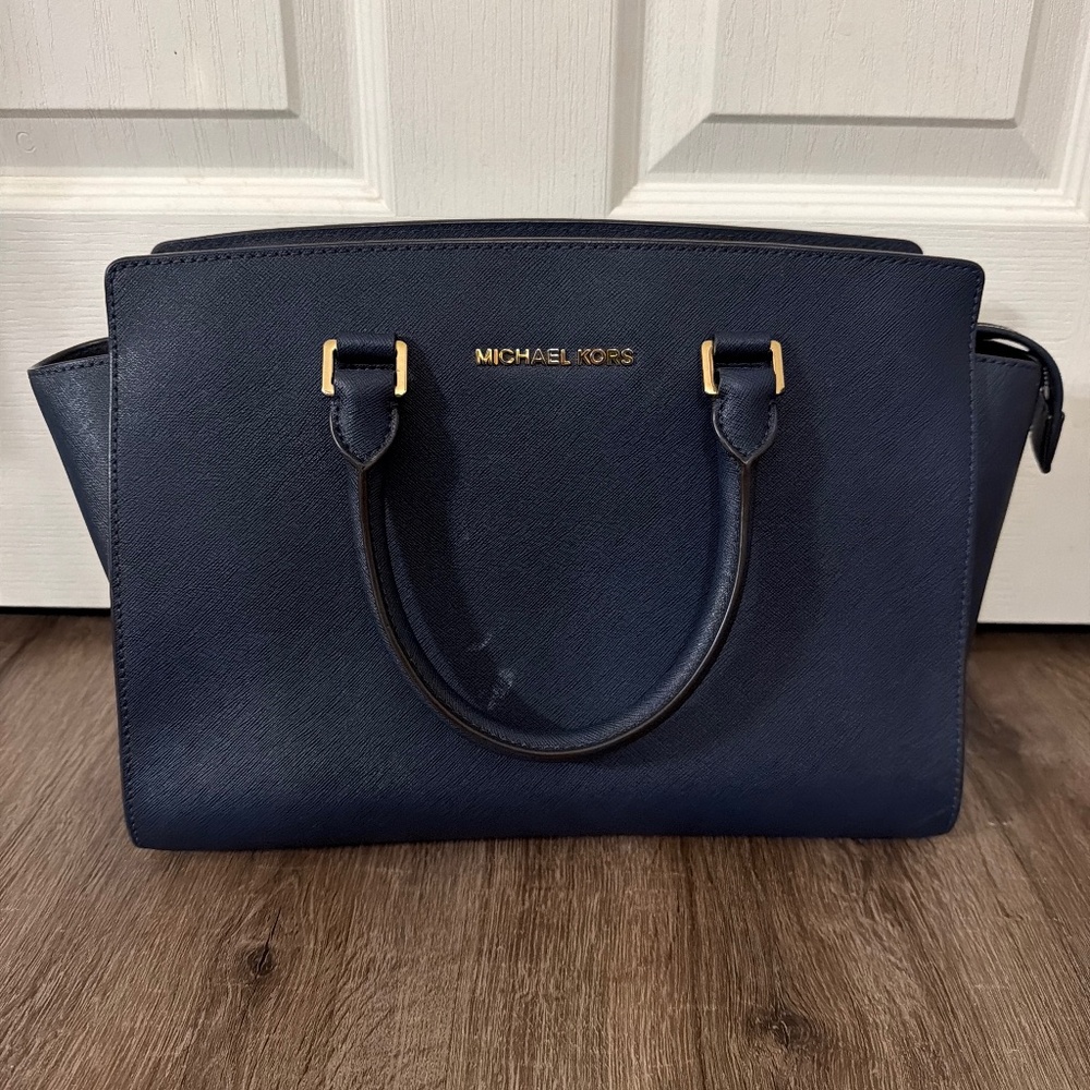 Michael Kors purse